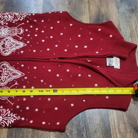 Vintage Talbots Red Merino Wool Embroidered and Beaded Pearl Christmas Vest SM - Picture 5 of 8